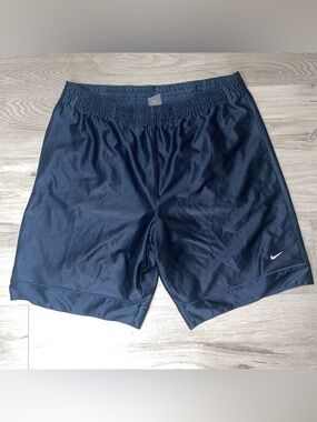 Vintage Nike Shorts XL 90’s Retro Activewear Athleisure Loungewear Athlete Sport